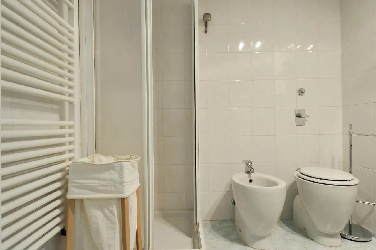 ميلان Gaudenzio Ferrari Halldis Apartments 0*,  إيطاليا